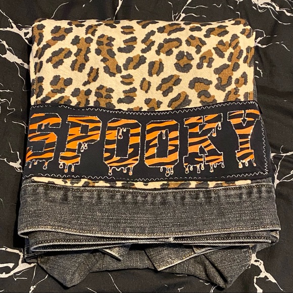 Genuine Y2K 🎃 Spooky Studded Denim Battle Jacket - Picture 2 of 7